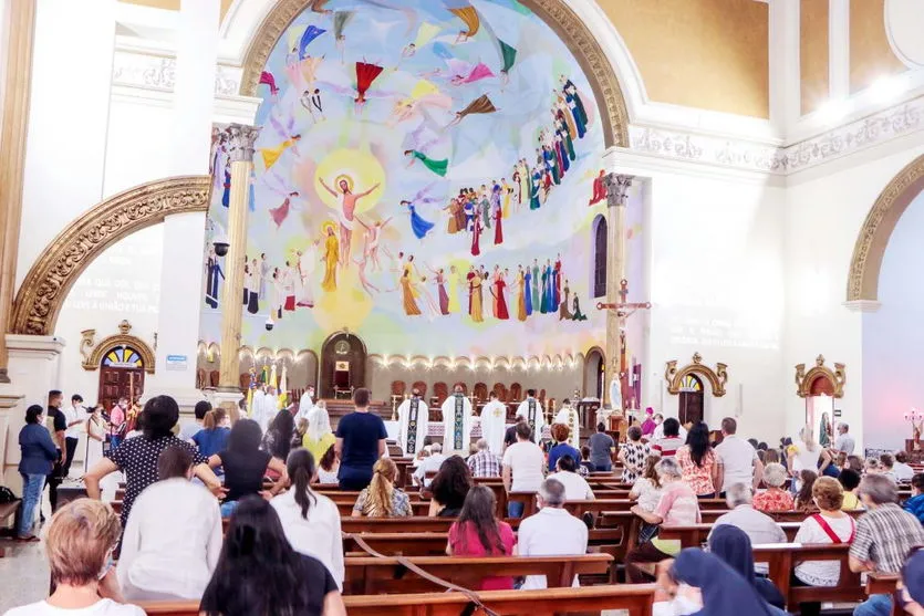 Católicos de Apucarana rezam pela paz na Ucrânia