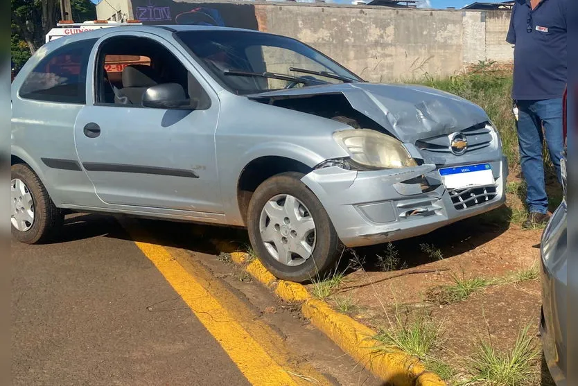 Colisão traseira em Apucarana deixa mulher ferida