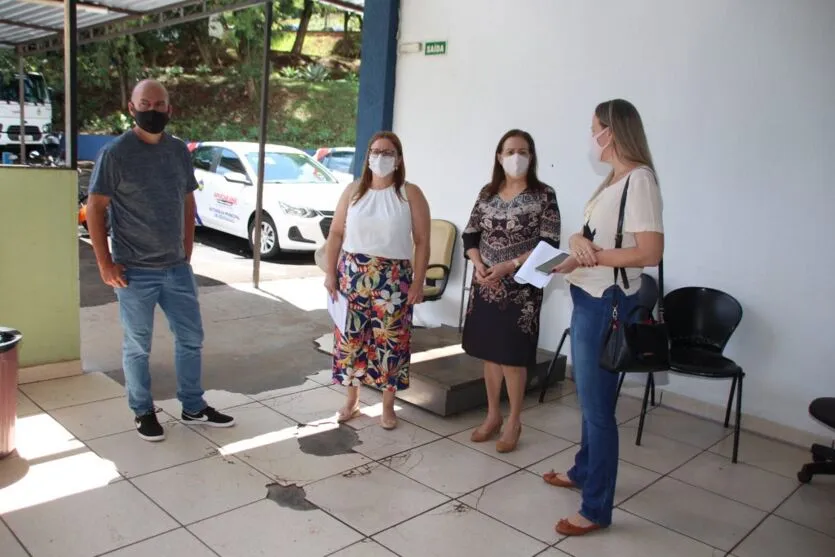 Comitivas conhecem a rede municipal de educação de Apucarana