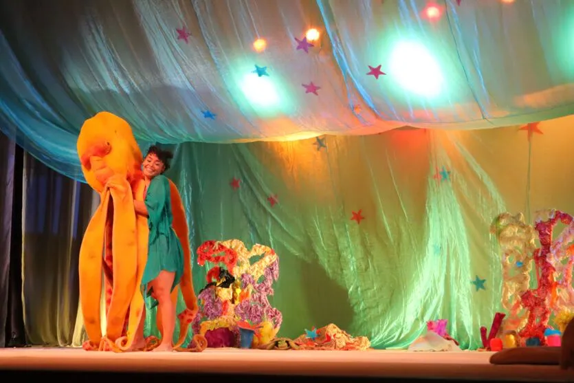 Espetáculo de dança infantil reúne 2 mil pessoas em Apucarana