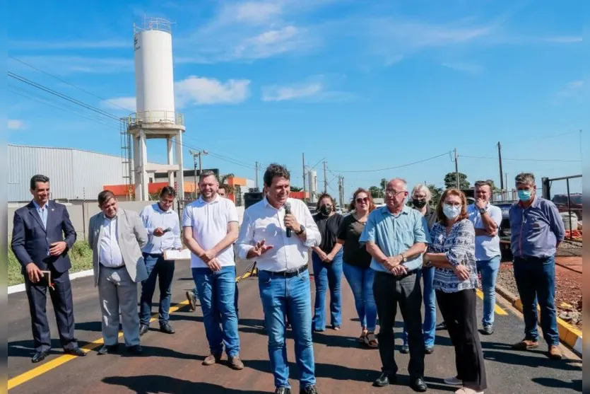 Estrada velha do Pirapó recebe pavimento asfáltico