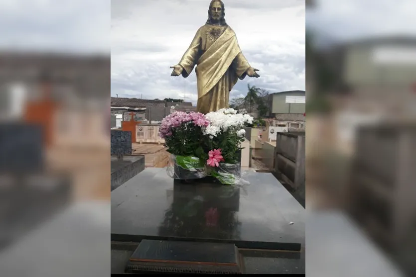 Família oferece recompensa por Cristo furtado em Apucarana