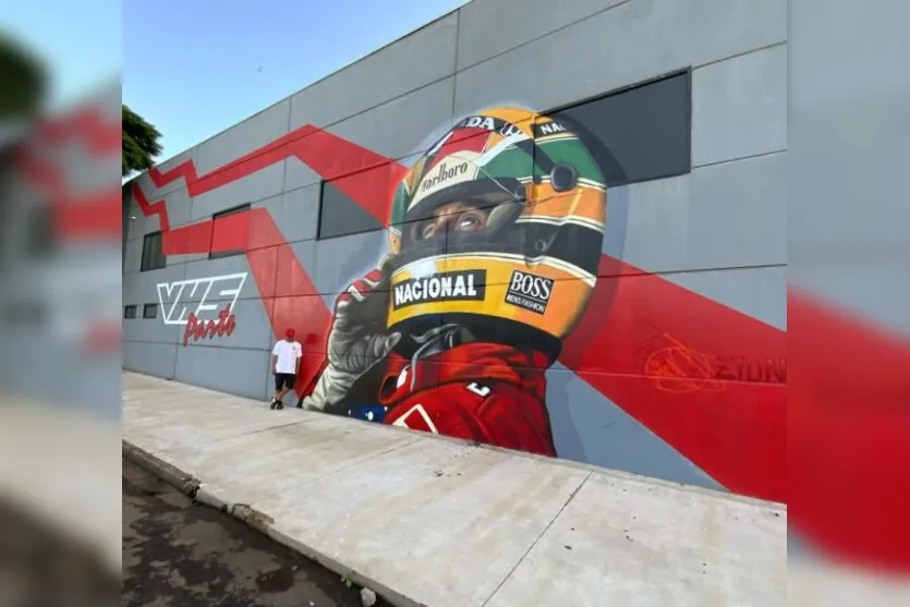 Grafiteiro conclui homenagem a Ayrton Senna, em Apucarana