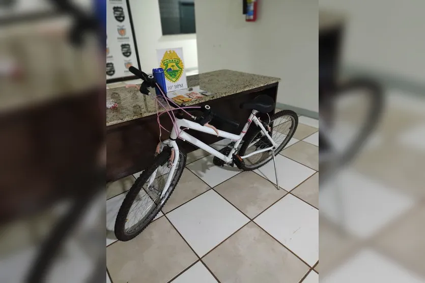 Homem é preso com bike furtada e caixa 'JBL' em Apucarana