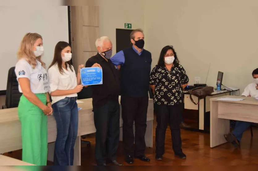 Ivaiporã homenageia agricultores do programa “Cultivando Água Limpa”