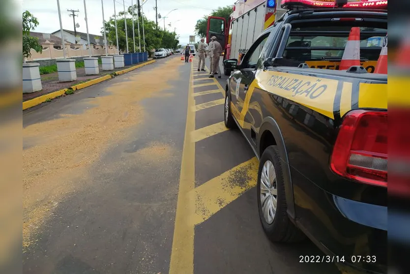 Motociclista derrapa em óleo e é socorrido em Apucarana