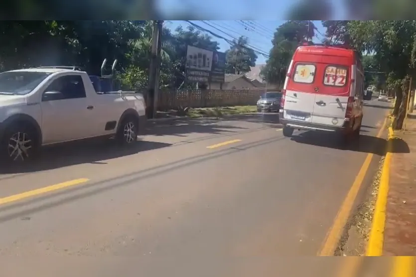 Motociclista fica ferido ao colidir com carro em Apucarana