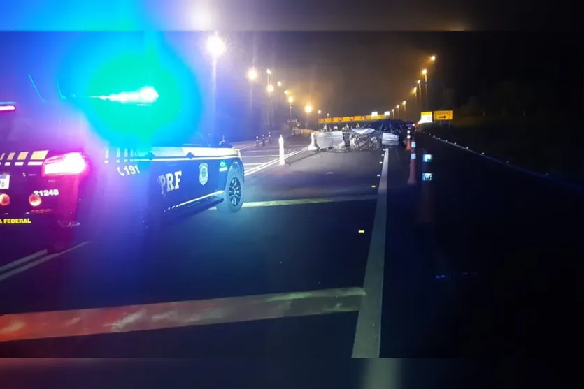 Motorista morre após bater em mureta na BR-376
