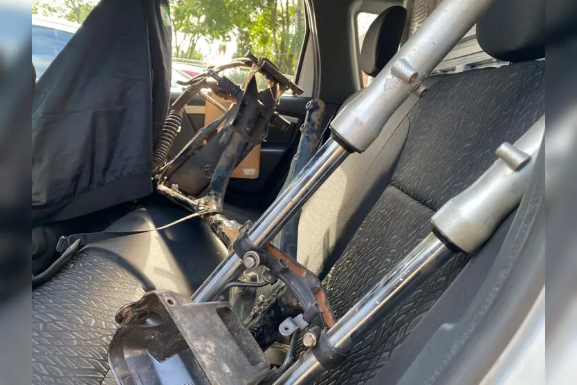 PM encontra desmanche de motos em casa do Solo Sagrado