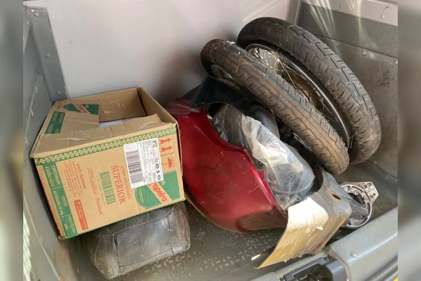 PM encontra desmanche de motos em casa do Solo Sagrado