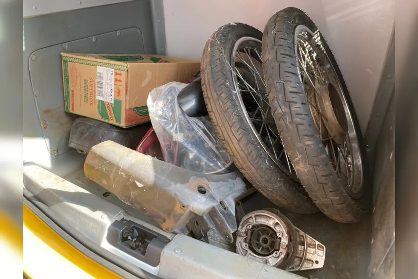 PM encontra desmanche de motos em casa do Solo Sagrado