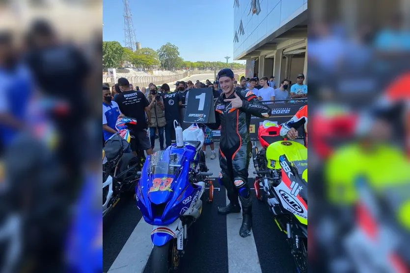 Piloto de Apucarana vence primeira prova do Superbike Brasil