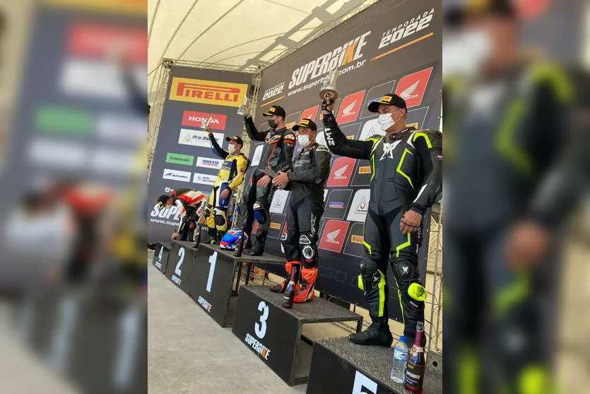 Piloto de Apucarana vence primeira prova do Superbike Brasil