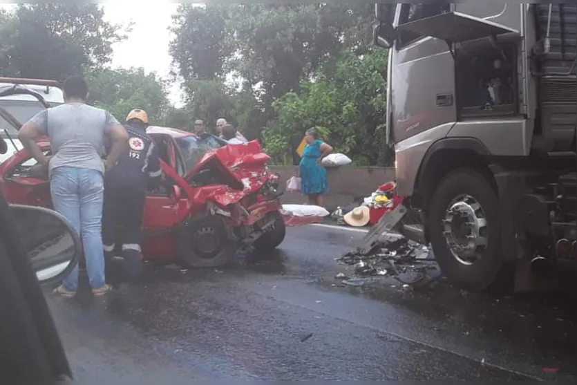 Três pessoas da mesma família morrem em acidente na BR-376
