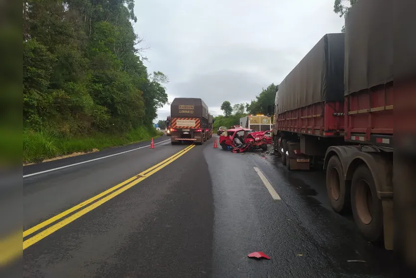 Três pessoas da mesma família morrem em acidente na BR-376