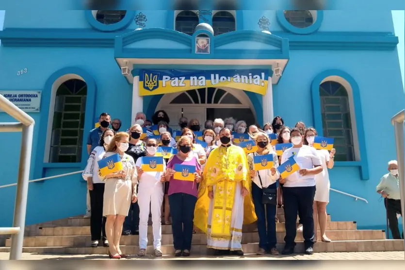 Ucranianos que vivem em Apucarana fazem oração pela paz