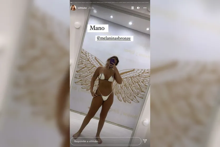 Viih Tube surge de biquíni de fita e exibe corpo bronzeado