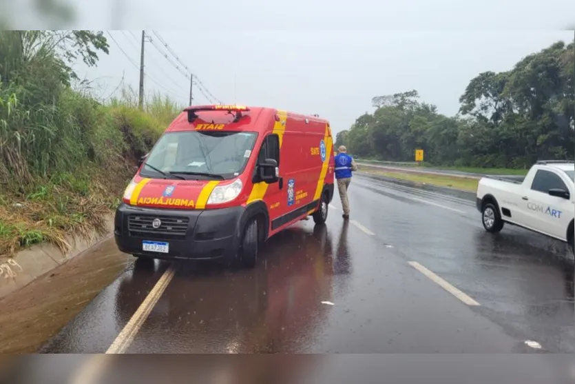 Acidente: van tomba no Contorno Sul de Apucarana