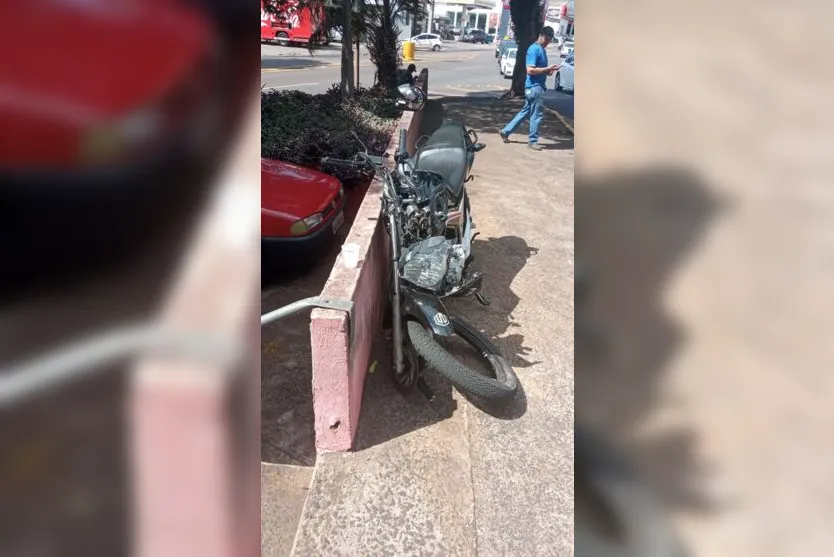 Colisão entre motos deixa jovem ferido em Apucarana
