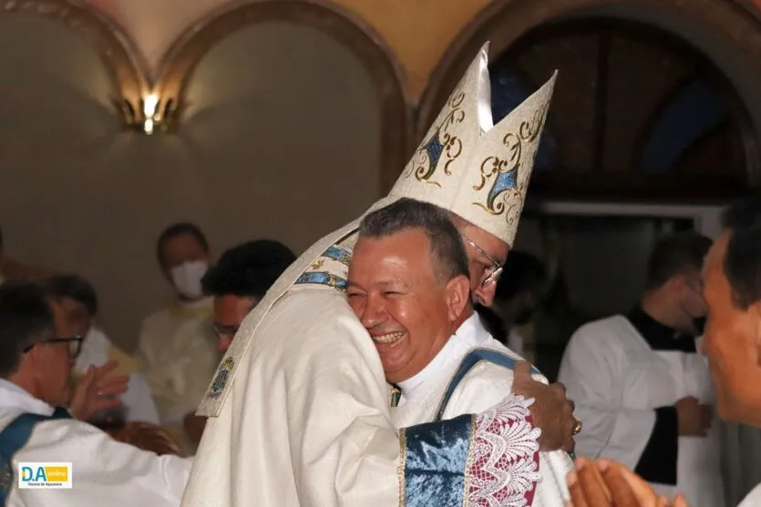 Diocese de Apucarana ordena 18 novos Diáconos Permanentes