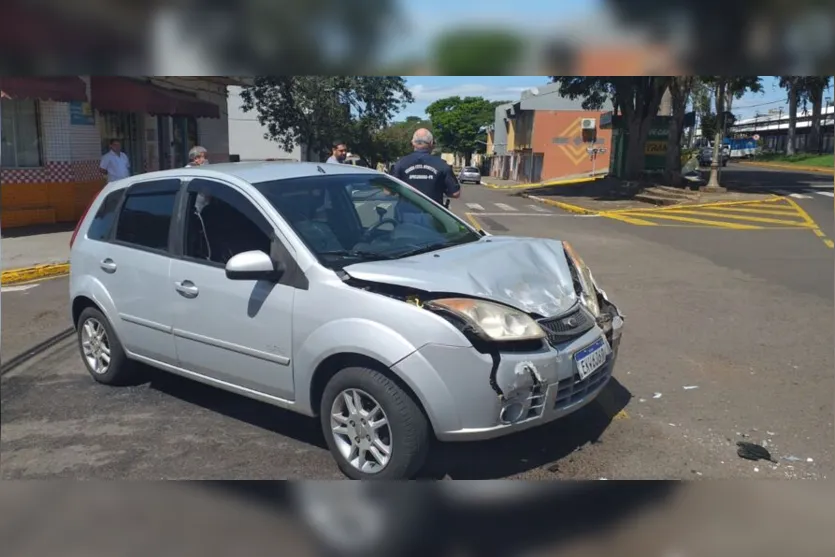 Duas pessoas ficam feridas em acidente na Rua João Cândido