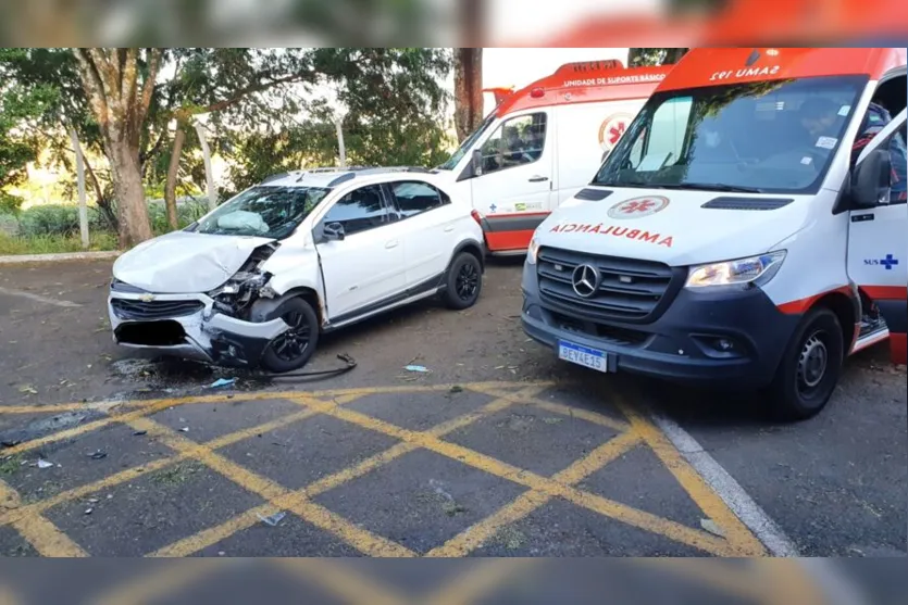 Enfermeira passa mal e bate em parede de UBS de Apucarana