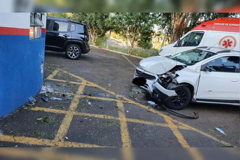 Enfermeira passa mal e bate em parede de UBS de Apucarana