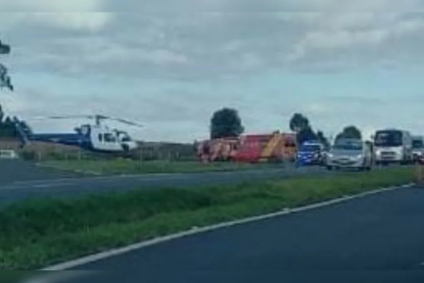 Engavetamento entre três veículos deixa um morto na BR-376