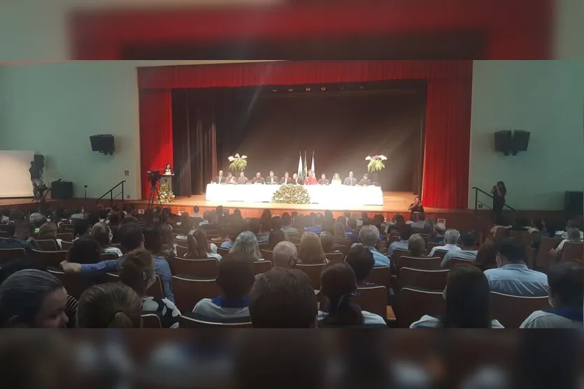 "Eu amo Apucarana", diz Bispo ao receber Título de Cidadão Honorário