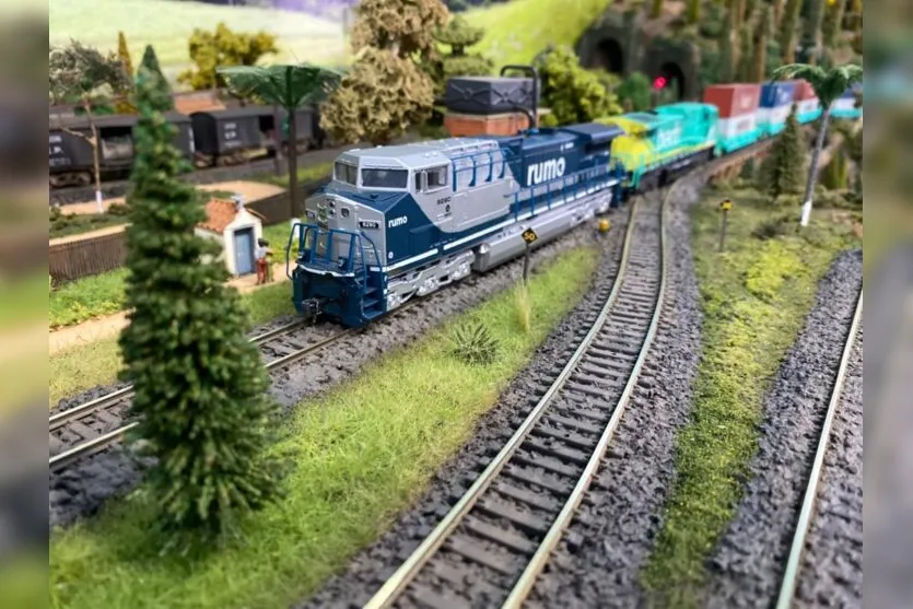 Hobby do ferreomodelismo atrai morador de Arapongas