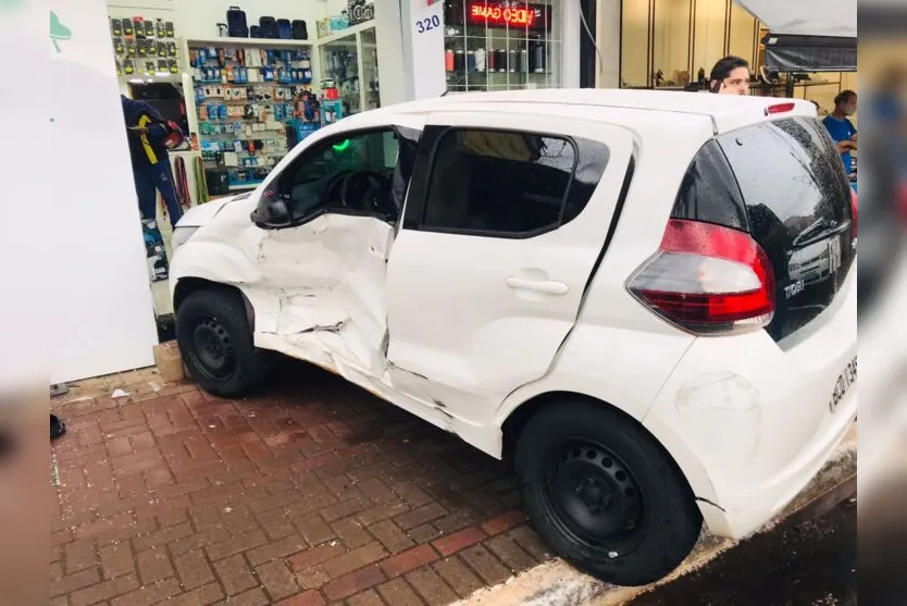 Motorista passa mal e provoca acidente na região central