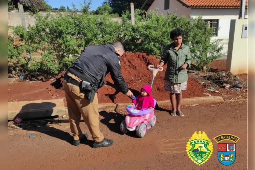 PM de Apucarana entrega chocolate para crianças