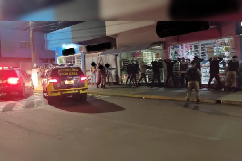 PM fiscaliza bares e lanchonetes de Califórnia e Mauá