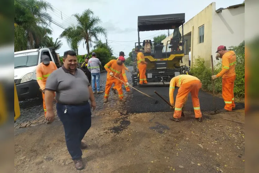 Rio Branco do Ivaí realiza melhorias em ruas