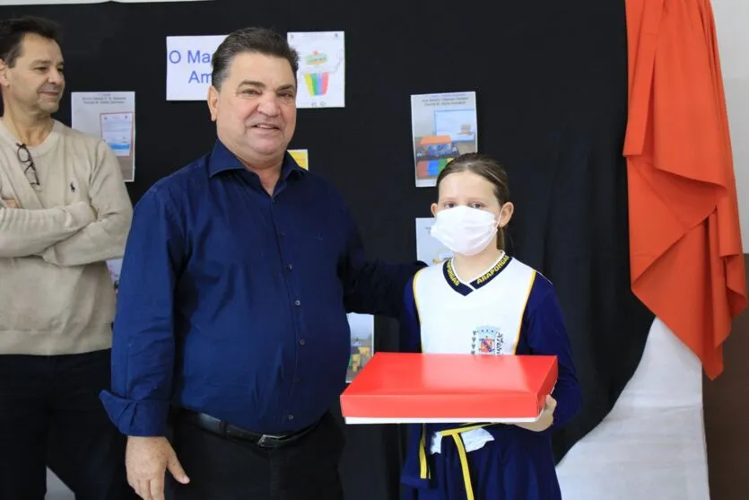 Robótica: Arapongas lança versão especial de montagem