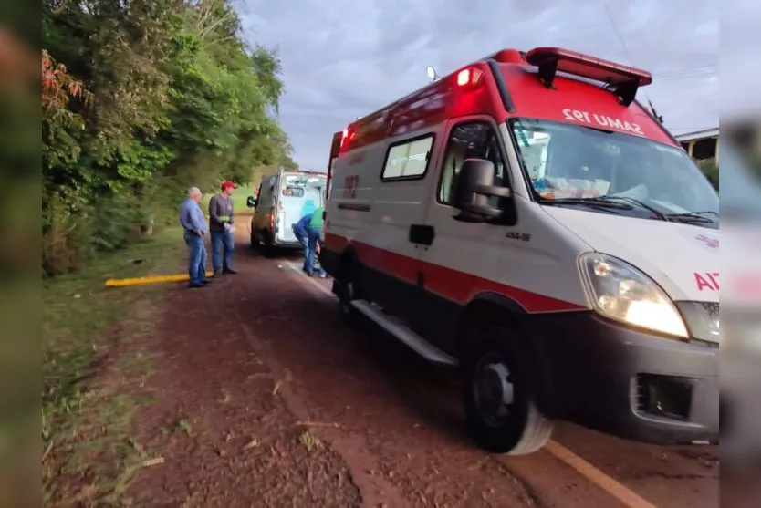 Sete pessoas morrem em colisão entre ônibus e carreta no PR