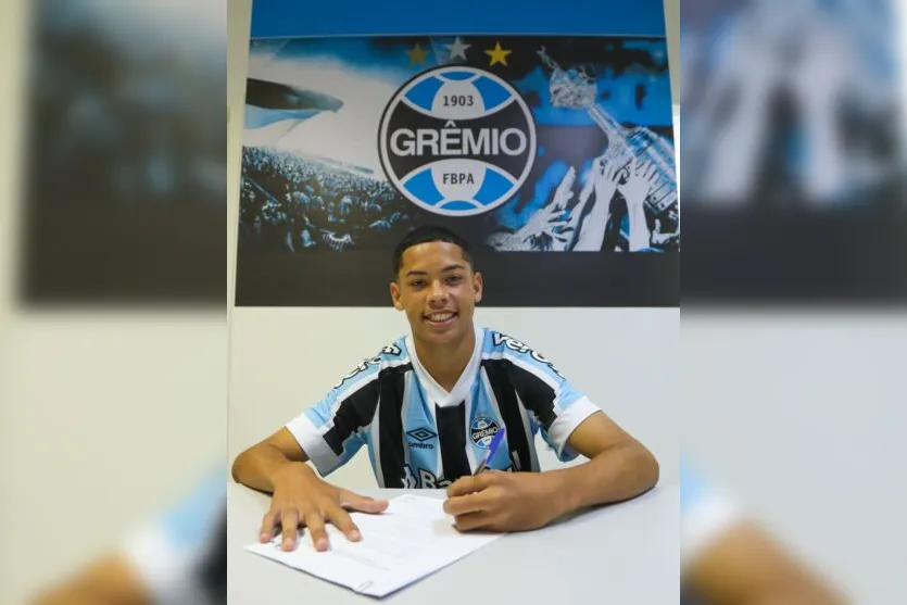 Apucaranense assina contrato de 3 anos com o Grêmio