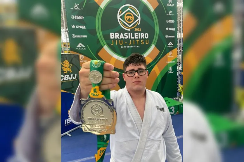 Araponguense é destaque em torneio nacional de jiu-jitsu