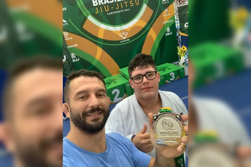 Araponguense é destaque em torneio nacional de jiu-jitsu