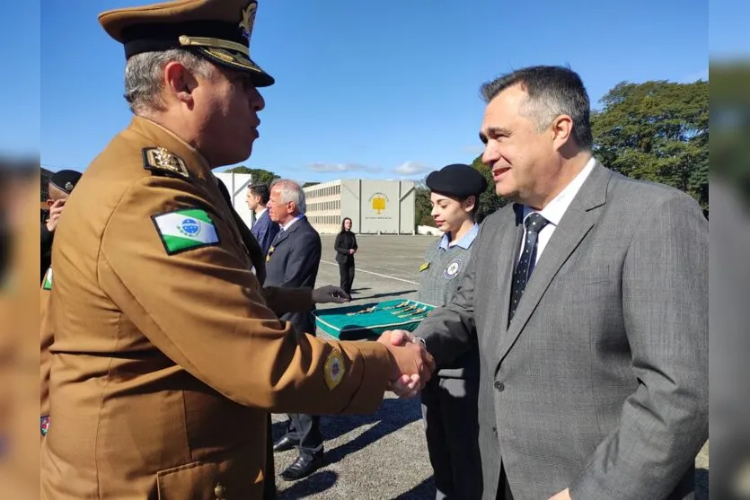 Beto Preto é condecorado com a medalha Coronel Sarmento