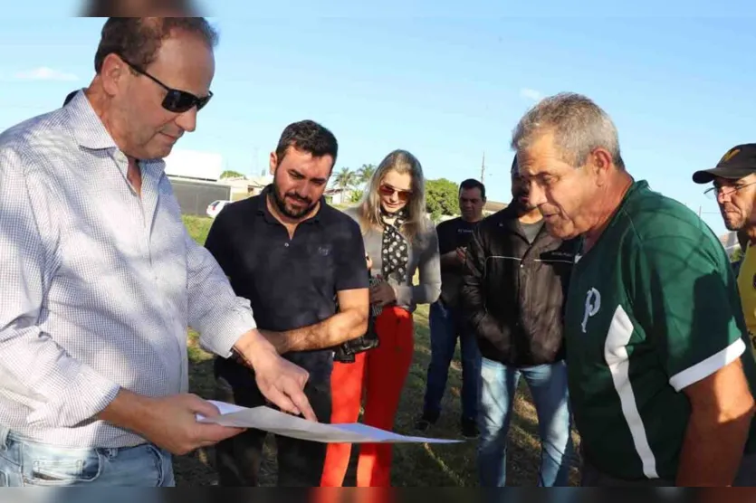 Carlos Gil apresenta projeto para o Jardim Alto da Gloria