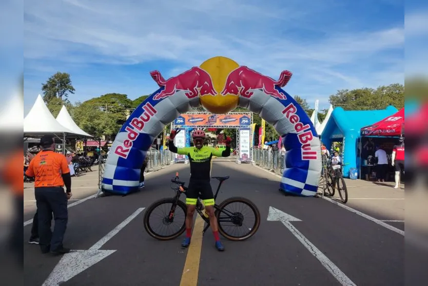 Ciclistas apucaranenses chegam em segundo em prova de 120 km