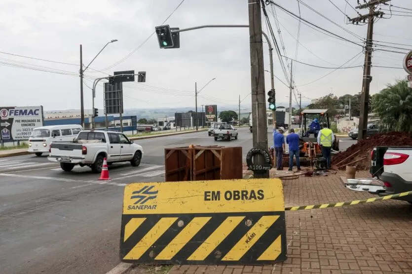 Danos em pontilhão foram causados por problema em tubulação