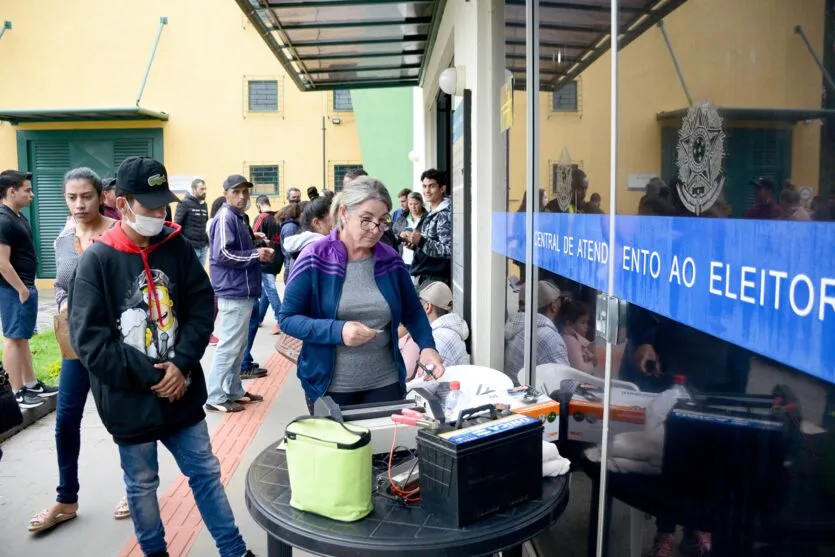 Fórum Eleitoral lota no último dia para regularização