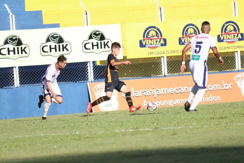 Laranja Mecânica vence e entra no G4 da Divisão de Acesso