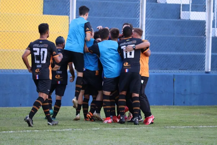 Laranja Mecânica vence e entra no G4 da Divisão de Acesso