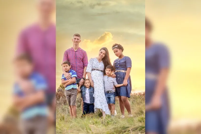 Mãe de cinco conta sobre agitada rotina da maternidade