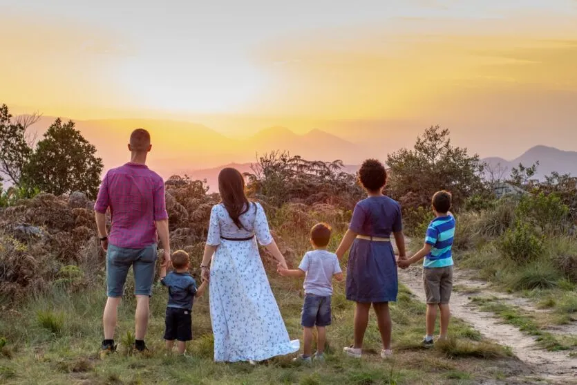Mãe de cinco conta sobre agitada rotina da maternidade