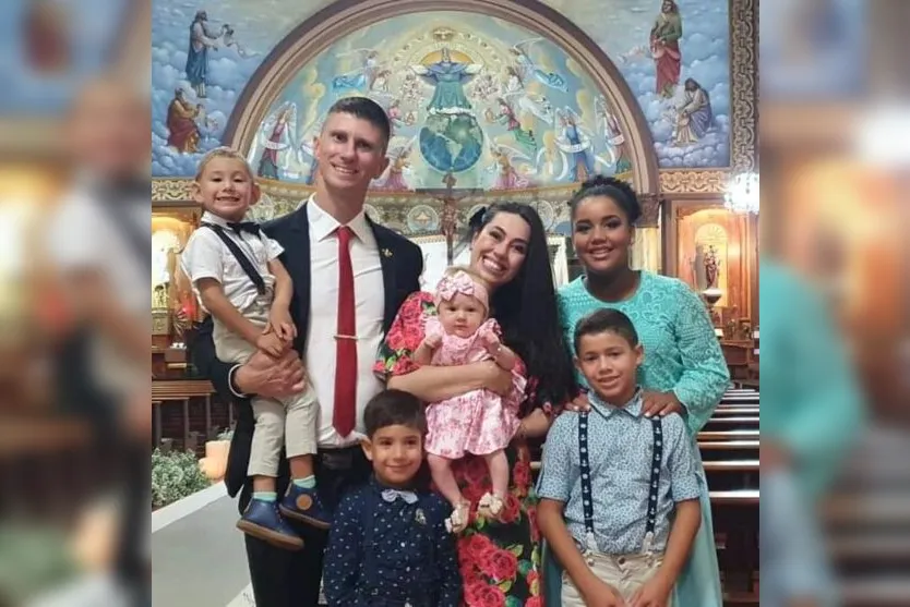 Mãe de cinco conta sobre agitada rotina da maternidade