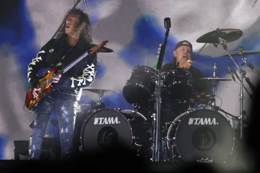 Metallica leva 45 mil pessoas ao delírio em Curitiba